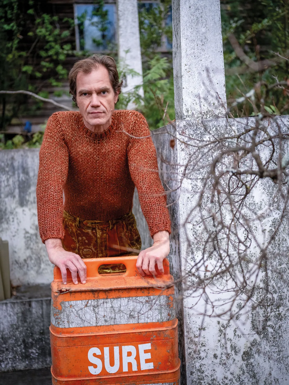 <p><span style="color:hsl(0,0%,100%);">MAGLIANO sweater, pants and TECOVAS boots.</span></p>