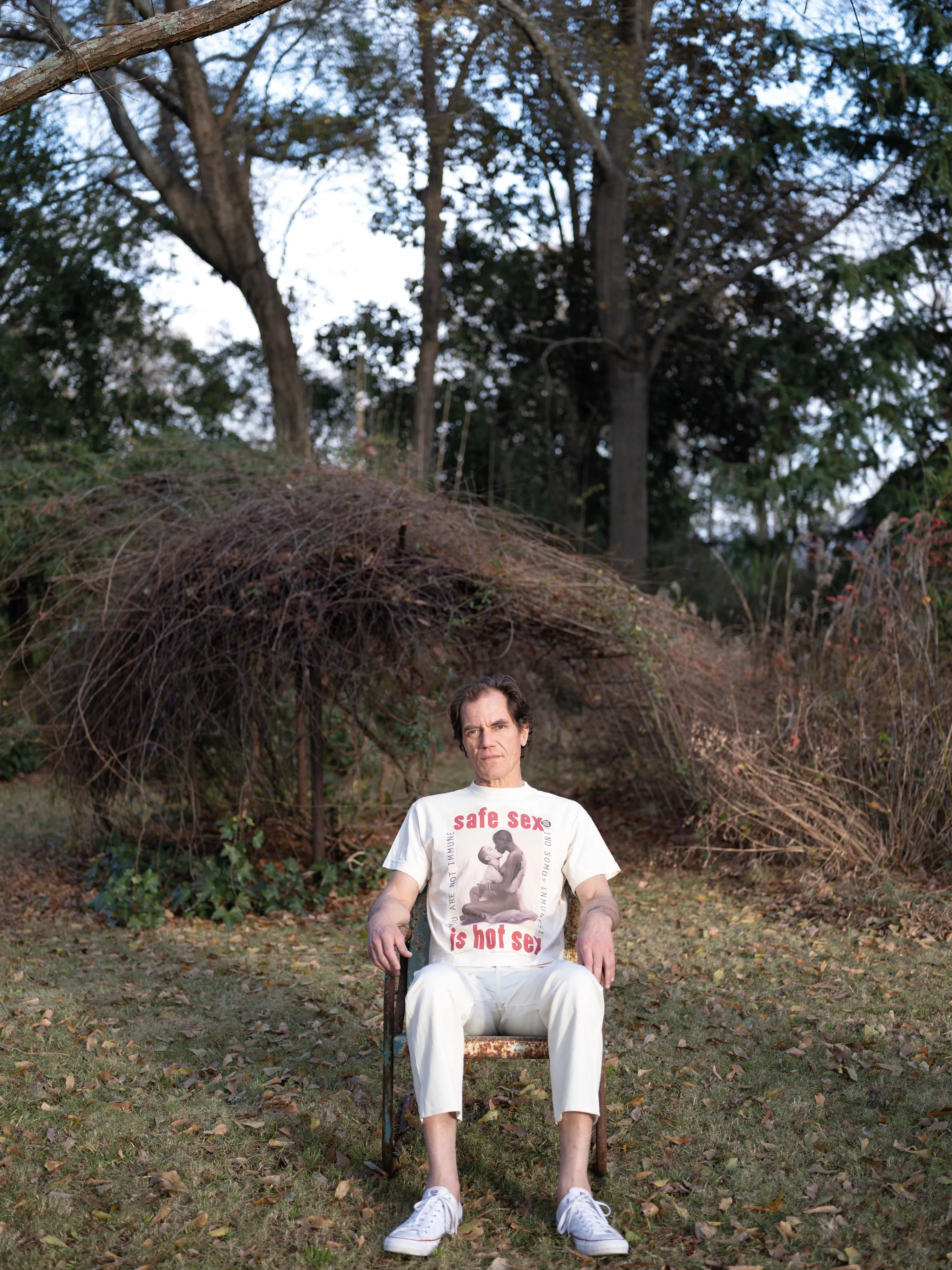 <p><span style="color:hsl(0,0%,100%);">EVERYBODY.WORLD t-shirt courtesy of the RED HOT ORG &amp; STEVEN MEISEL, LORO PIANA pants and CONVERSE shoes.</span></p>