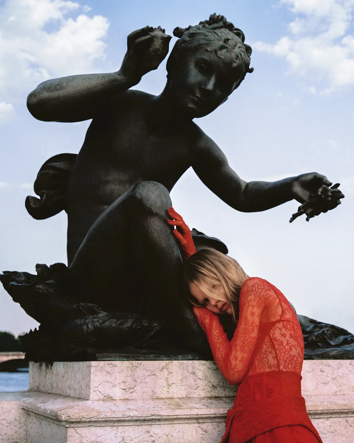 <p>ARTURO OBEGERO Full look. </p>