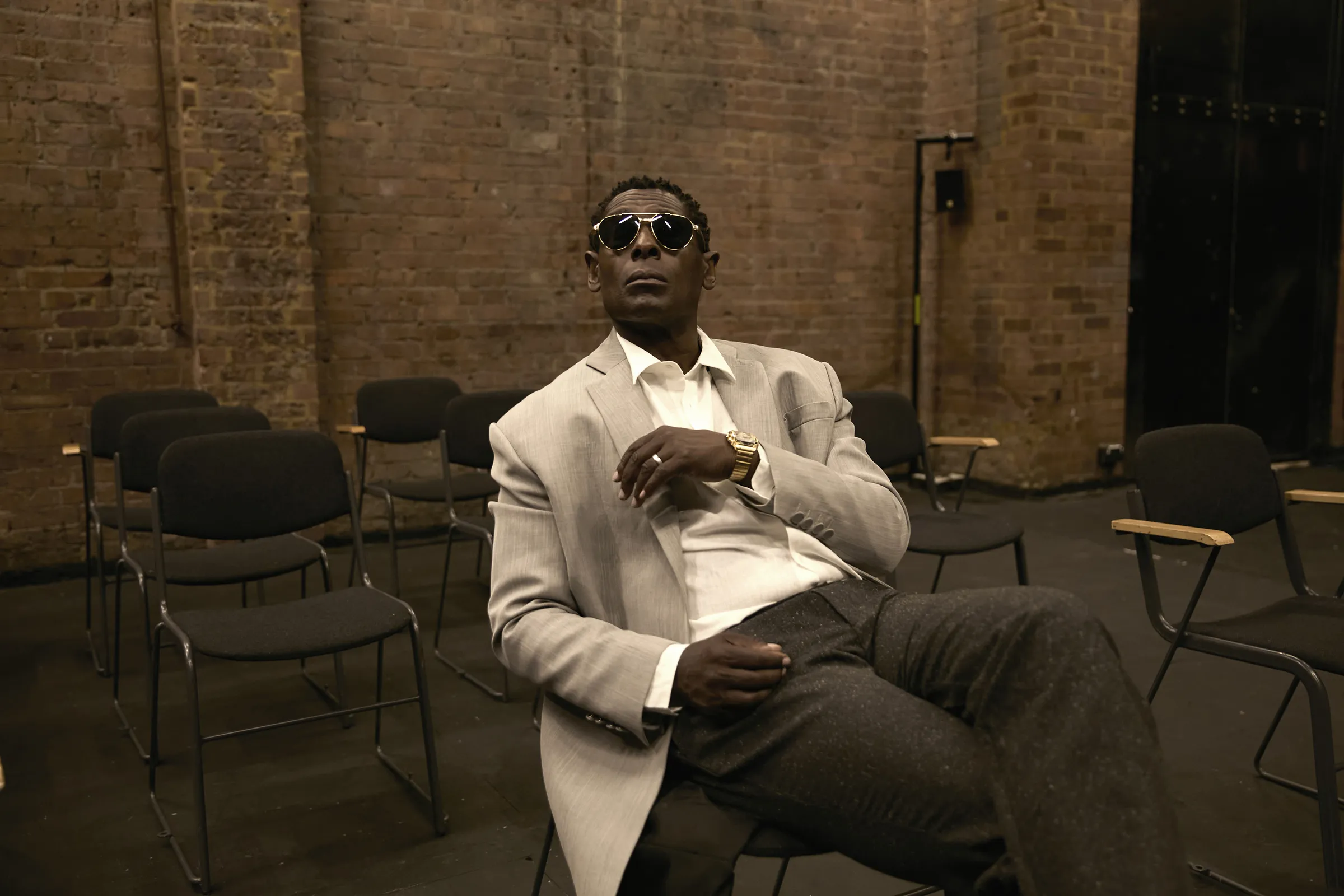 <p><span style="color:hsl(0,0%,100%);">DEREK ROSE shirt, SUNSPEL trousers, DAVID KOMA jacket, CHURCH'S shoes, CARTIER watch and sunglasses. </span></p>