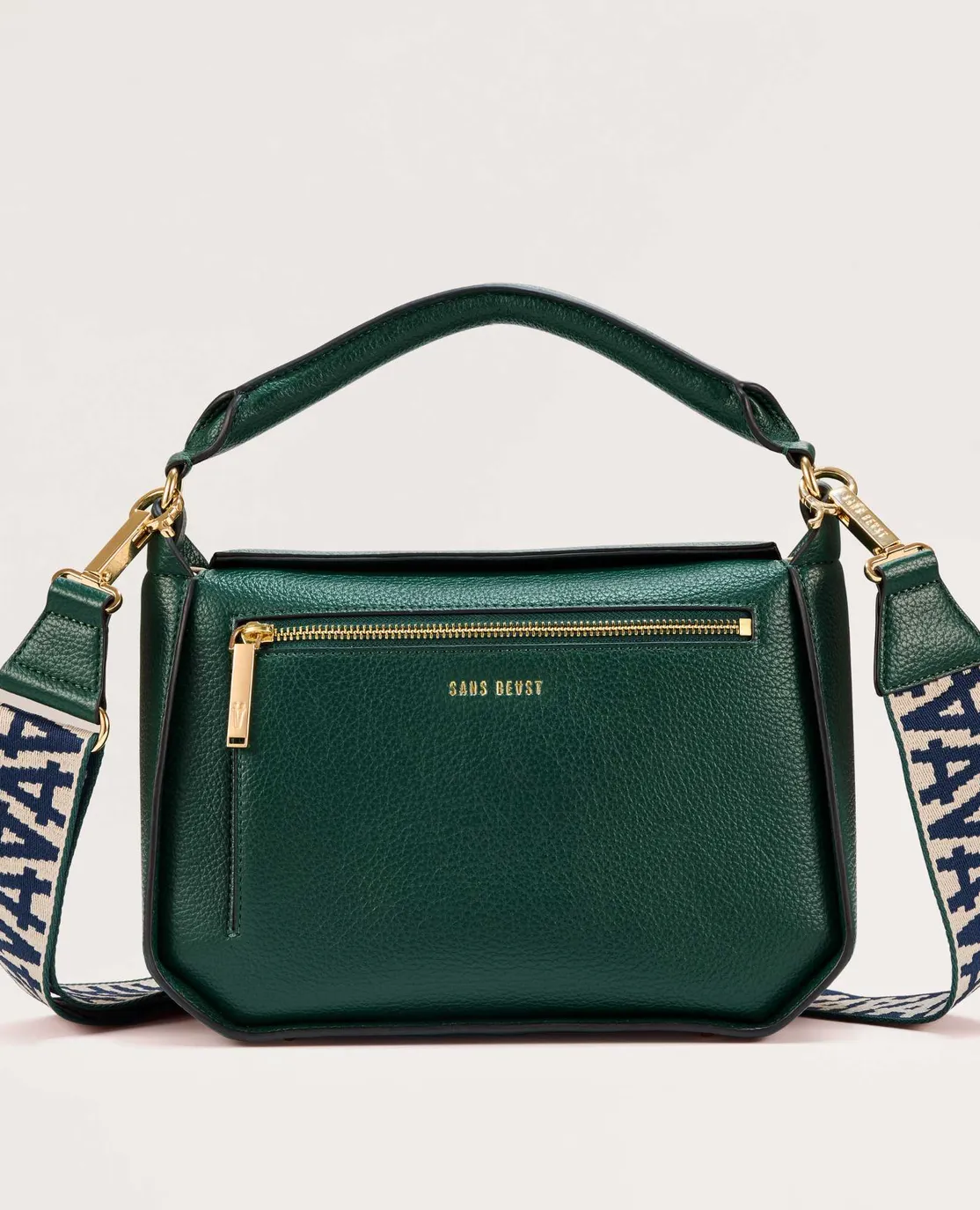 SANCTUARY HANDBAG FOREST FRONT VIEW SANS BEAST
