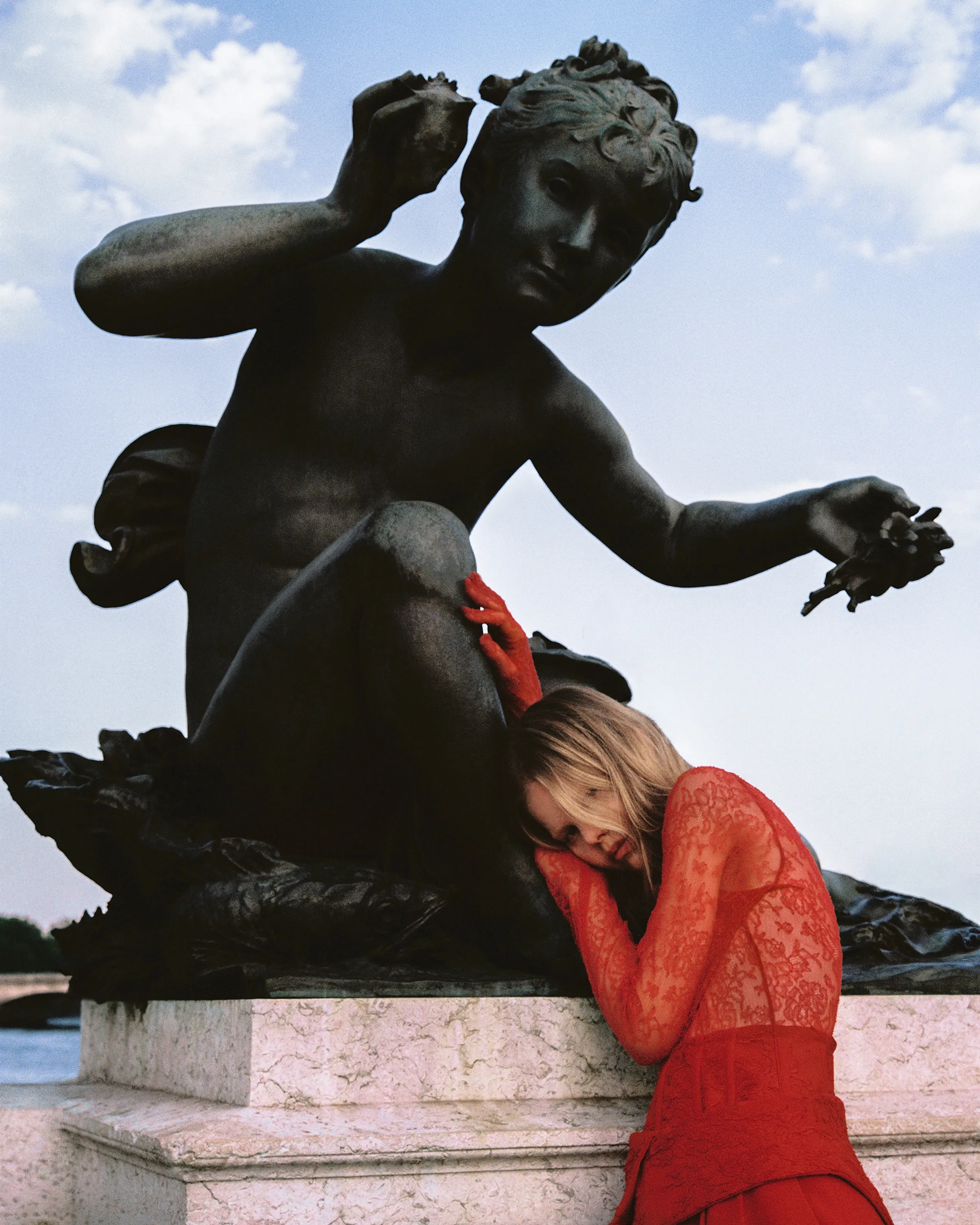 <p>ARTURO OBEGERO Full look. </p>